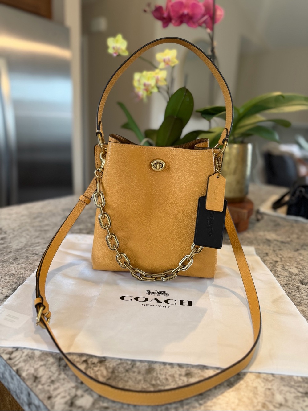 Coach Charlie Bucket Bag 21 in Honeycomb Style 89102